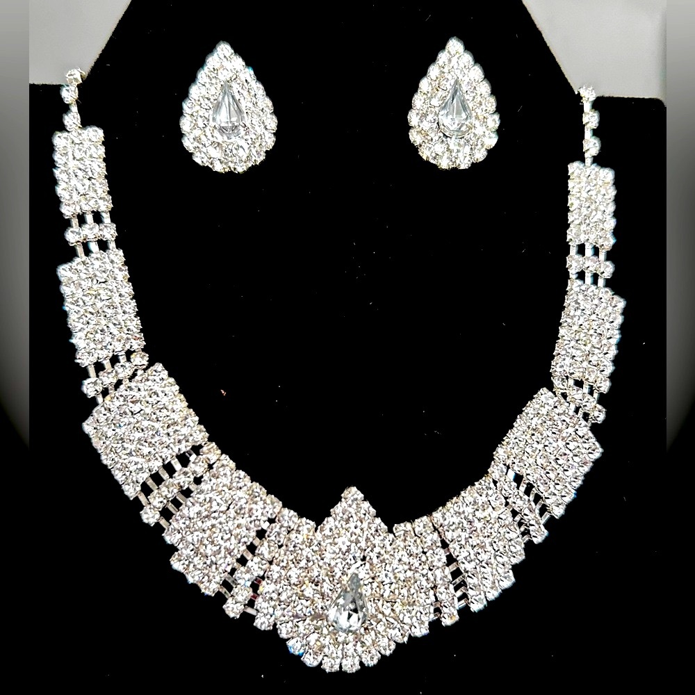 Diamond Tear Drop Necklace & Earrings
